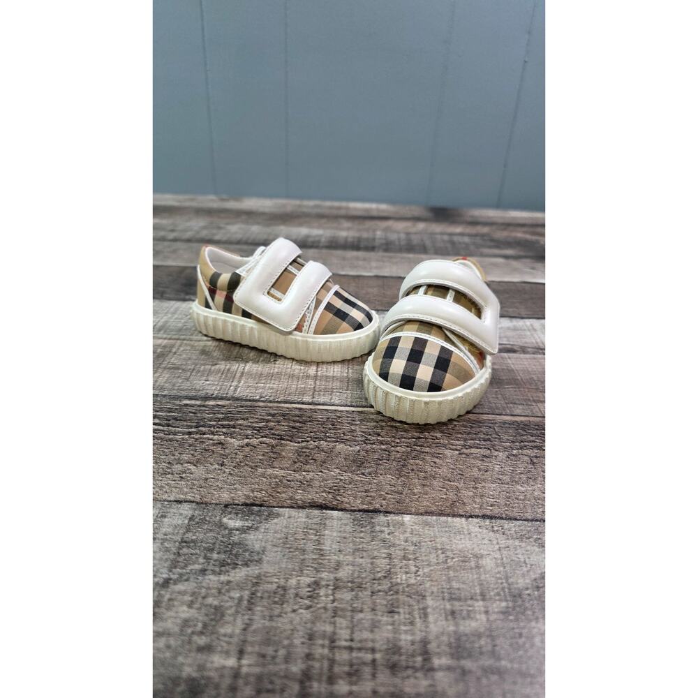 Baby Burberry Vintage Check Cotton and Leather Sneakers With Single Strap 17